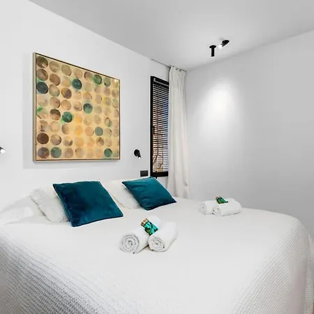 Huswell - Relax In Luxury At Stunning Seaside Holiday home