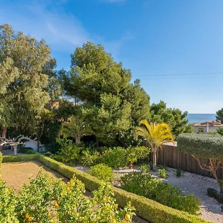 Huswell - Relax In Luxury At Stunning Seaside Holiday home *