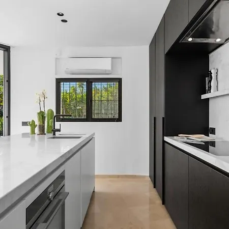 Huswell - Relax In Luxury At Stunning Seaside Calpe