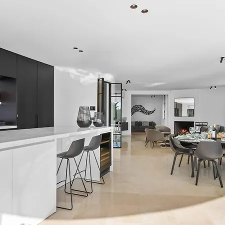 Huswell - Relax In Luxury At Stunning Seaside Holiday home Calpe
